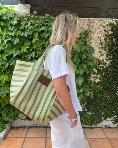 Shoulder Tote - Daisy