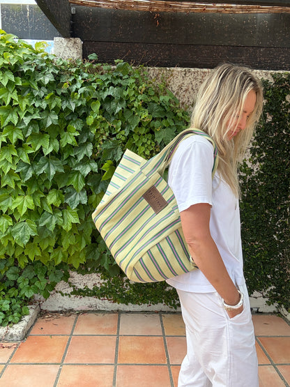 Shoulder Tote - Daisy